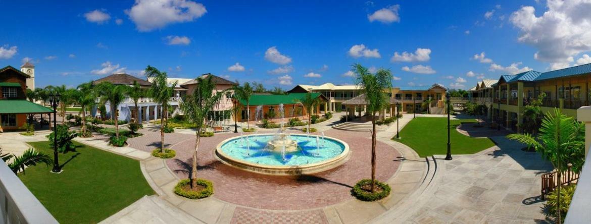 Enchanted Villas Inn Монтего Бей Екстериор снимка